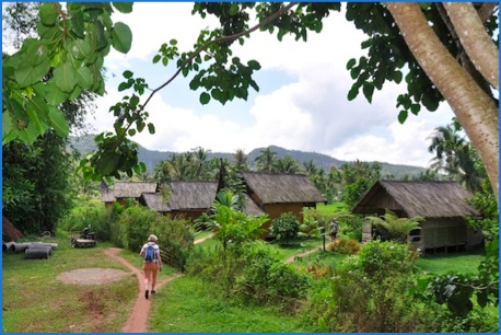 6) homestay