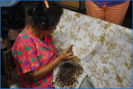 062) batik